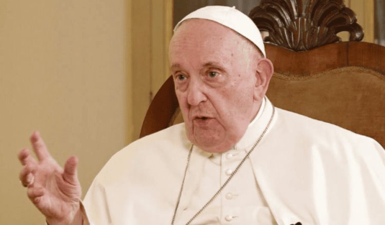 Papa sigue con "inflación pulmonar", pero sin fiebre: Vaticano