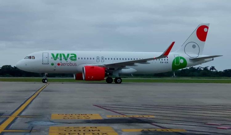 Viva Aerobus deja varados a 220 pasajeros en Saltillo por 10 horas