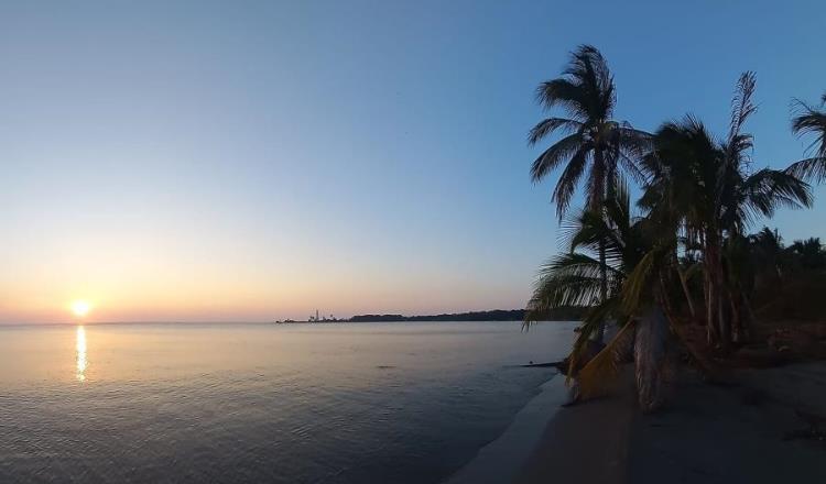 Cierran Salud y Ayuntamiento de Centla temporalmente playa El Bosque por niveles de contaminación