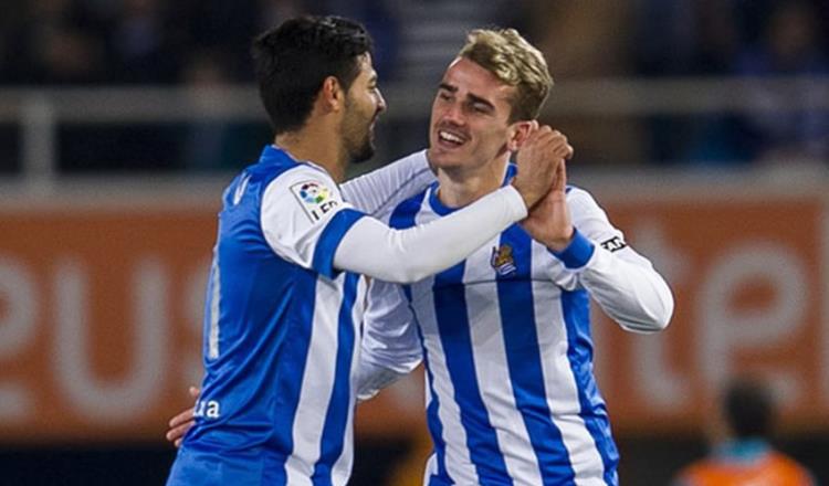 ¡Emotivo! Carlos Vela y Griezmann, se reencuentran después de muchos años en Madrid