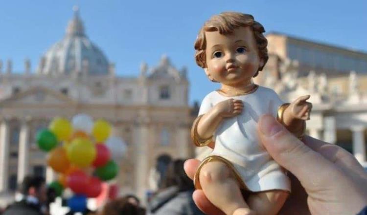 Bendice Papa "Niños Dios" y pide por menores que viven en guerras, migración y miseria