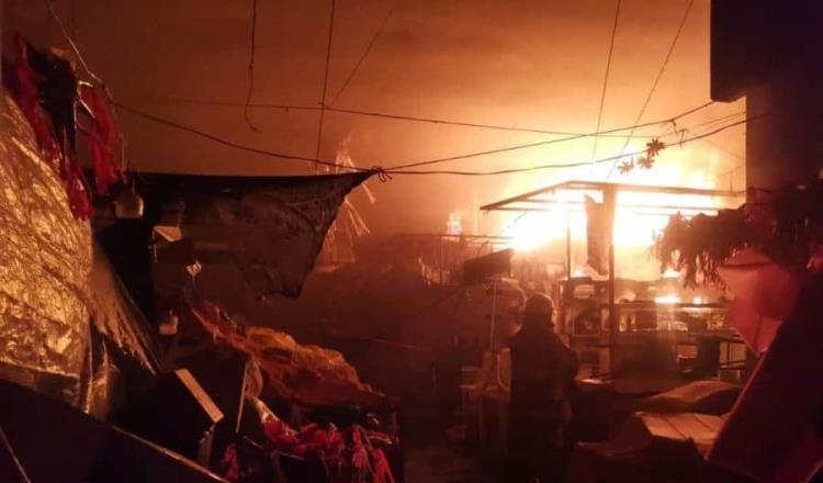 Se registra incendio en mercado de Tlaxcala; no se reportan heridos