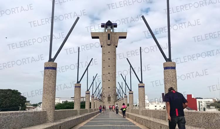 Estrenan luminarias en puente Manuel Pérez Merino