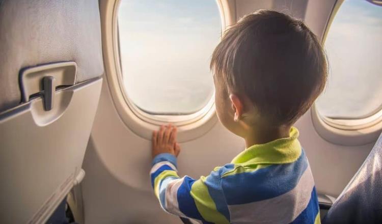 Aerolínea de EE. UU. coloca en vuelo equivocado a niño que viajaba solo