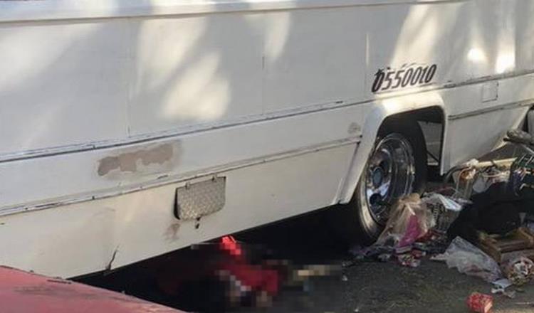 Chofer de autobús arrolla y mata a vendedora en Xochimilco