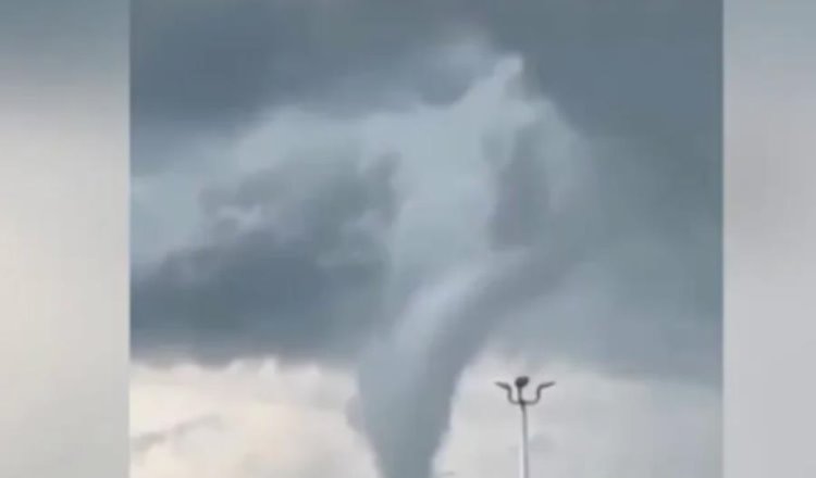 Captan momento en que tornado toca tierra al norte de Miami