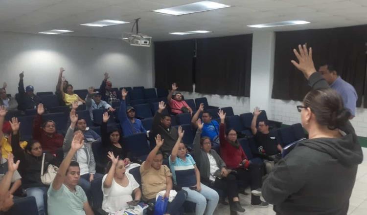 Levantan plantón en la Universidad Tecnológica del Usumacinta tras acordar reinstalación de maestros despedidos 