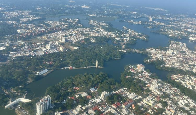 ´Halcón negro´ realiza sobrevuelos de vigilancia en Villahermosa