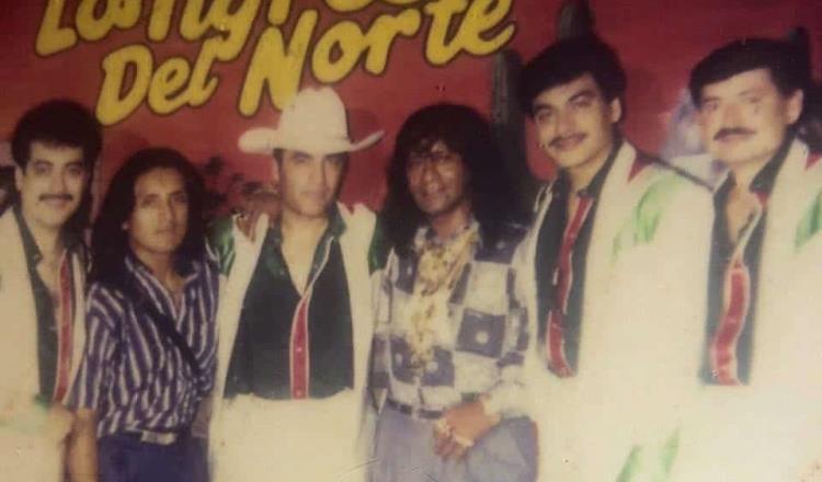 Los Tigres del Norte presumen foto con el tabasqueño Karmito