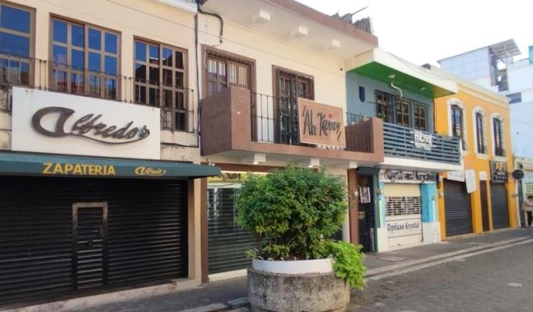 Ventilan comerciantes del Barrio Mágico que sufren de constantes apagones