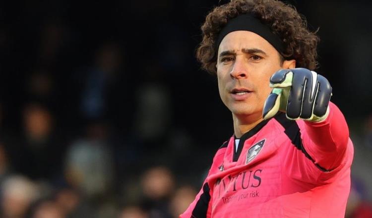 "Memo" Ochoa regresa a la titularidad con el Salernitana, pero caen ante Napoli