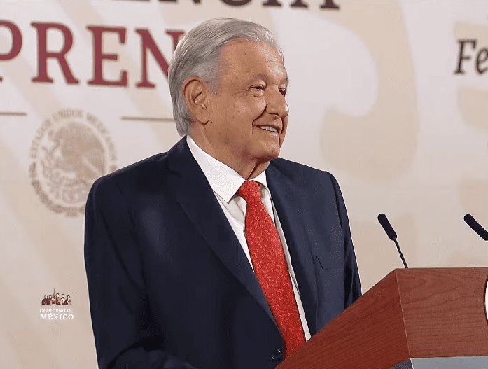 Analiza Obrador elevar a rango constitucional salario mínimo para maestros