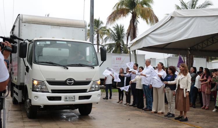 Dan banderazo al programa de alimentación escolar en beneficio de 130 mil alumnos en Tabasco