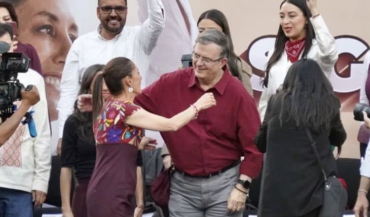 Marcelo Ebrard reapareció este jueves en el cierre de precampaña de Claudia Sheinbaum y acaparó los reflectores