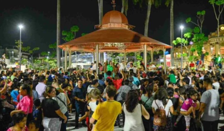 Autoridades restringen uso de parque central de Tapachula; incluye a migrantes