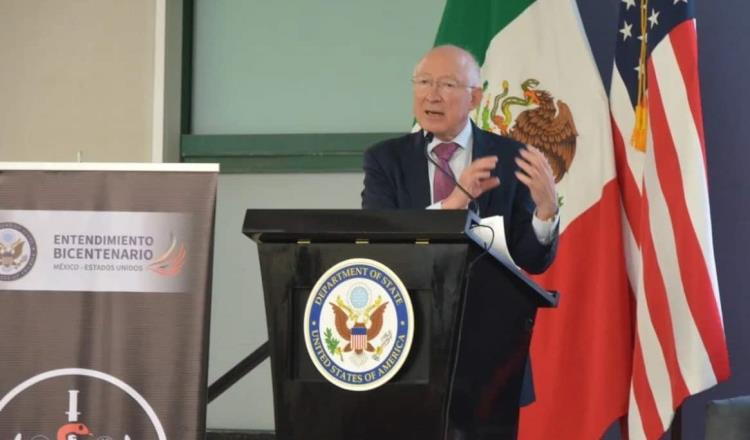 Necesario reducir flujo de armas que vienen de EE. UU. a México: Ken Salazar