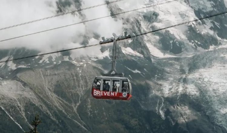 Joven queda atrapada en teleférico por 15 horas en California