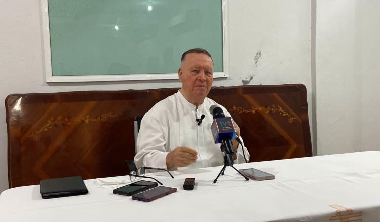 No podemos endiosarnos con nadie más que con Jesucristo: Padre Denis Ochoa