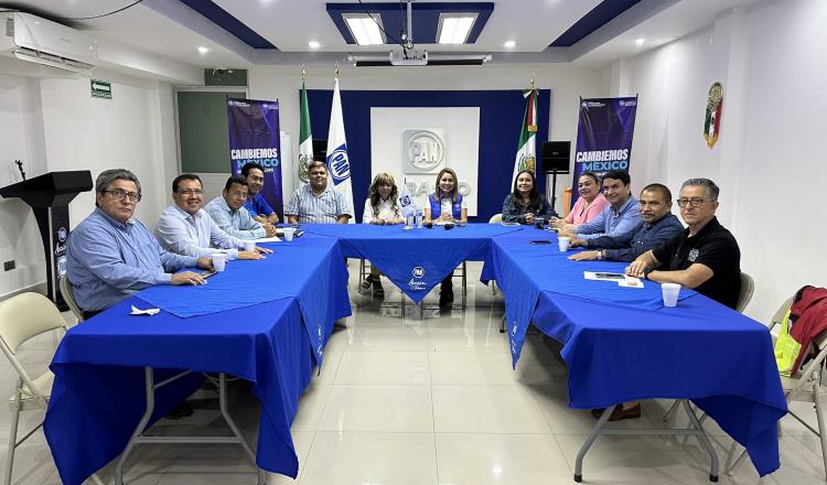 Se reúne Lorena Beaurregard con liderazgos del PAN