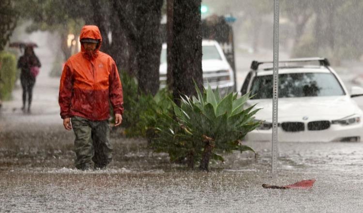 Una mujer muerta y diversas inundaciones dejó fuerte tormenta en California