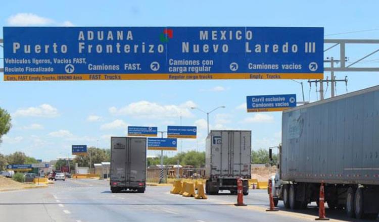 Suspenden operaciones de carga en puente aduanero de Nuevo Laredo por fallas en sistema