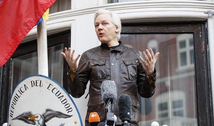 Premio Nobel de la Paz pide libertad para Julian Assange