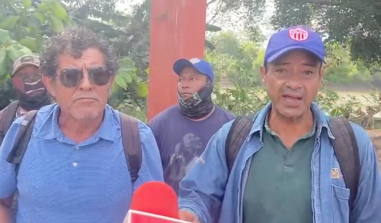 Extrabajadores de obra en malecón exigen pago de liquidación
