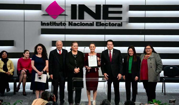 Se registra Sheinbaum ante el INE como candidata a la Presidencia