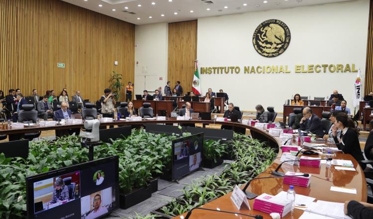 INE aprueba en comisiones formato para recabar preguntas del segundo debate presidencial