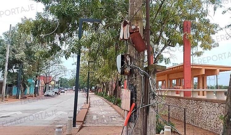 Expuestas instalaciones eléctricas en malecón de Gaviotas