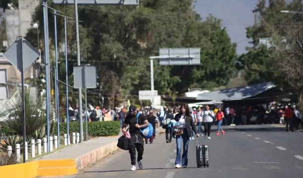 Paraliza CNTE vialidades en Oaxaca con más de 25 bloqueos