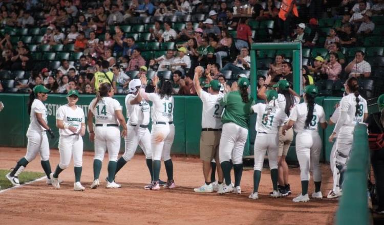 Las Olmecas vencen 9-6 a El Águila Femenil en el primero de la serie en el Centenario