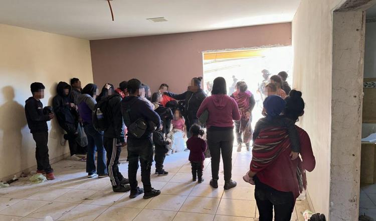 Rescatan a 101 migrantes que se encontraban en casa abandonada en Sonora