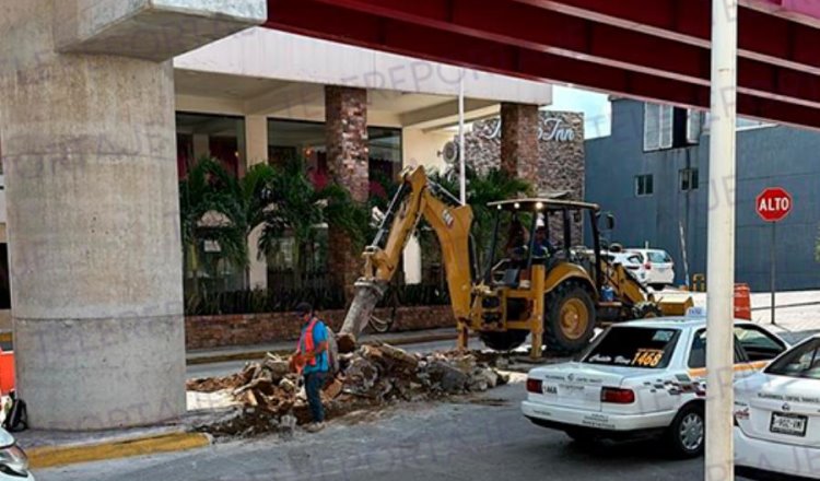 ¡Una más! Realizan nueva adecuación a distribuidor vial de Universidad