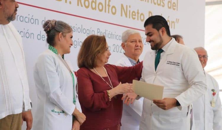 Concluyen formación 38 especialistas y subespecialistas pediátricos en el Hospital del Niño