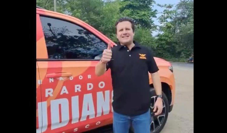 Presenta Gaudiano camioneta "fosfo, fosfo" en arranque de su campaña en Huimanguillo