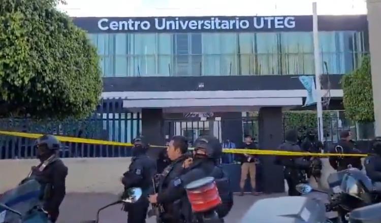 Hombre ingresa a universidad de Guadalajara y asesina a 2 mujeres