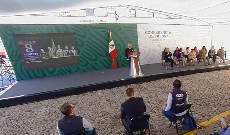 AMLO expresa respaldo a mujeres en el 8M