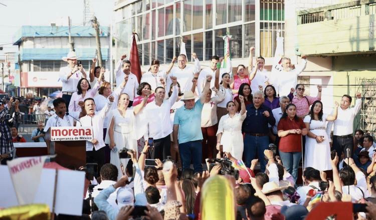 "Habrá una transformación profunda en el Congreso": Morenistas en registro de candidatos a diputados