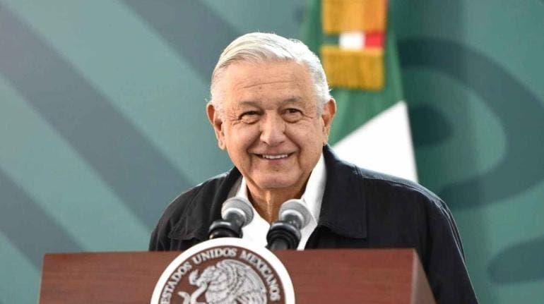 No se cerrará ninguna refinería: AMLO a Xóchitl y Máynez