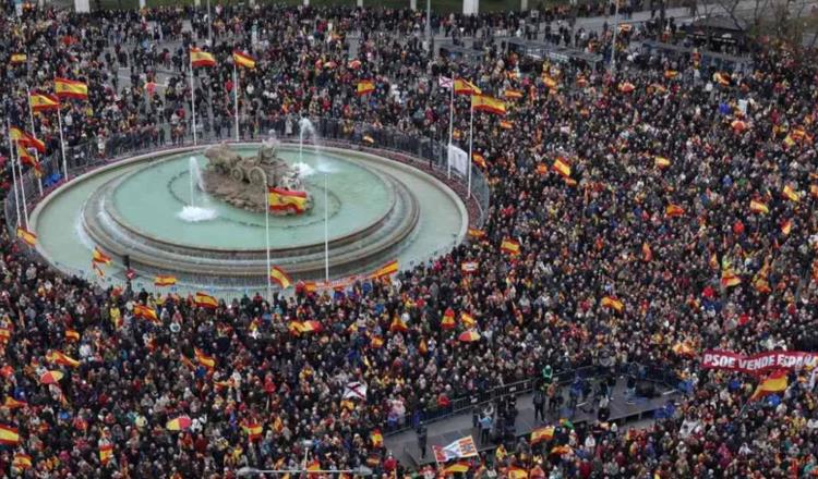 Se registra protesta masiva de oposición española contra Ley de Amnistía