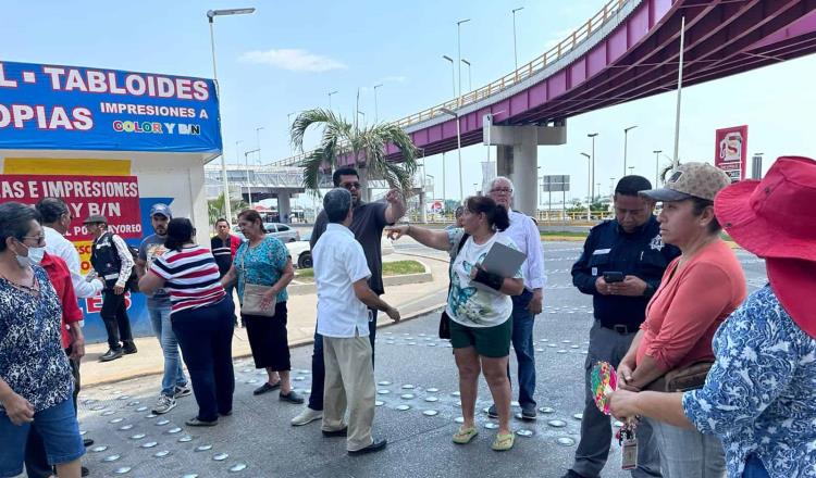 Vecinos de la Magisterial cierran por 2 horas avenida Universidad