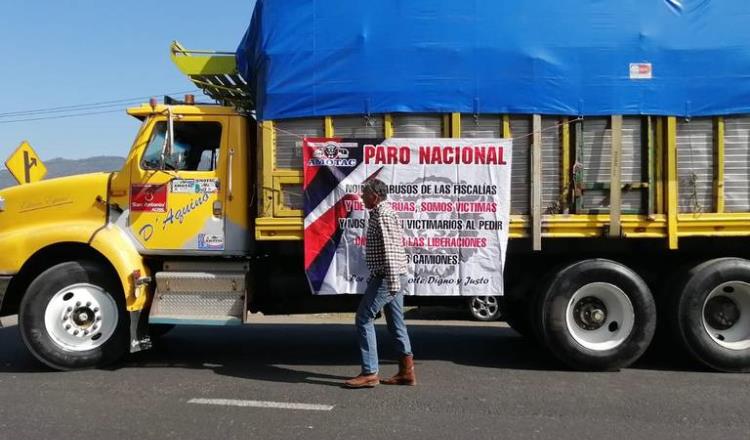 Amagan transportistas con nuevo paro nacional