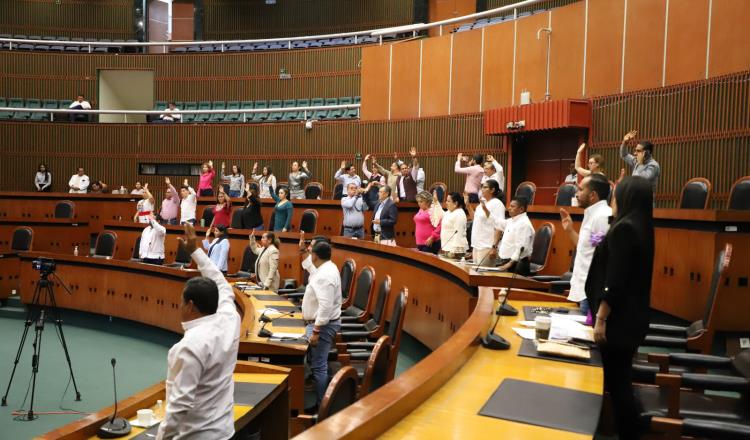 Congreso de Guerrero avala remoción de la fiscal del estado