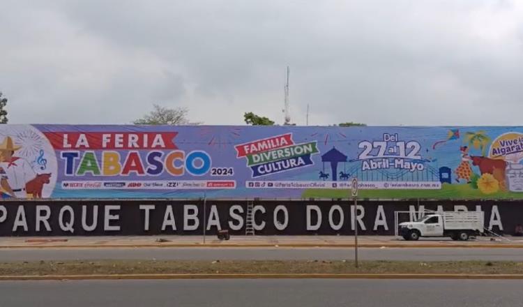 ¡Lista bienvenida a la Feria Tabasco! Colocan lona de 60 metros en fachada principal