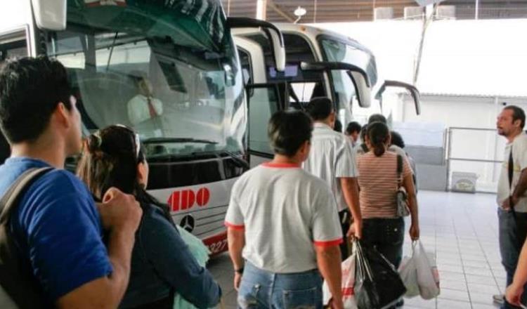 Plantean deducir ISR en transportes de maestros a escuelas