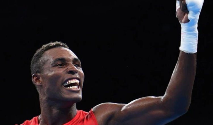 Boxeador cubano Julio César La Cruz listo para defender oro en París 2024