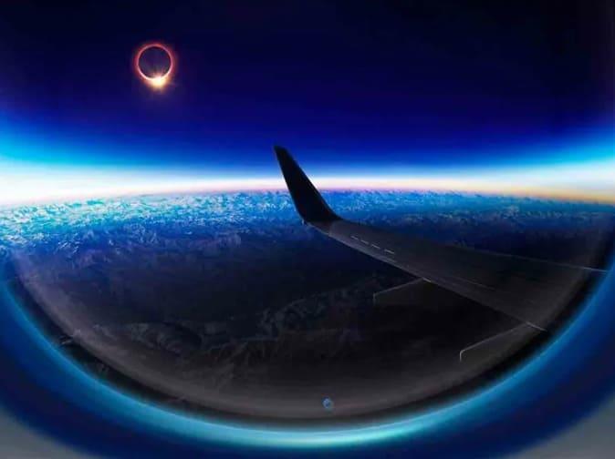 Aerolíneas en EE.UU. ofrecen vuelos para apreciar eclipse total de sol a bordo de avión