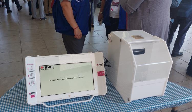 INE presenta urna electrónica para casillas especiales en CDMX, Nuevo León y consulados