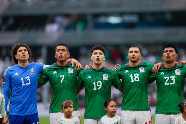 México asciende una posición en ranking de FIFA; ocupa el lugar 14